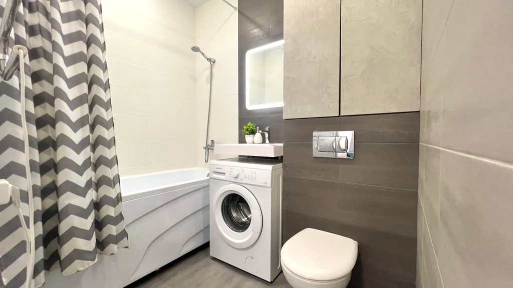 Красотка Кристина на Броско командированным и туристам города