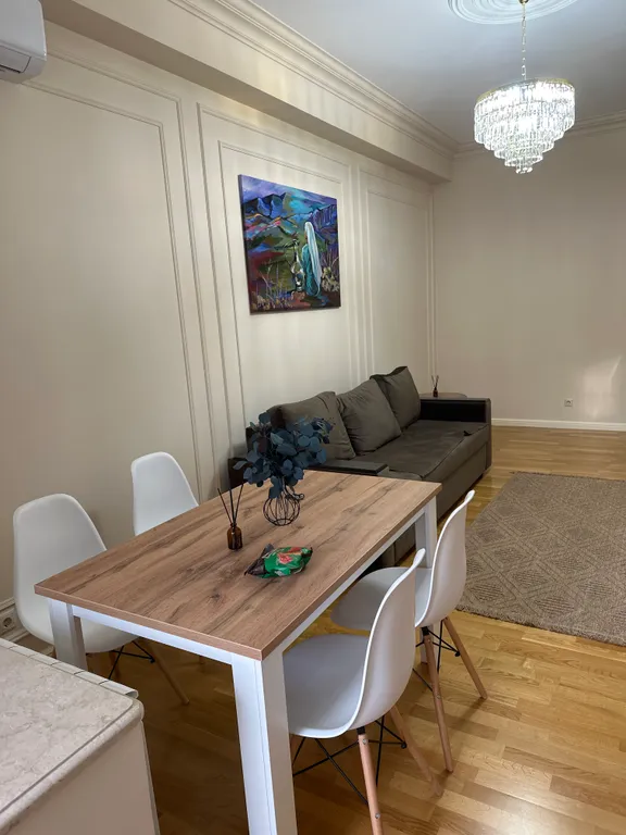 Уютная евродвушка с новым ремонтом на первой береговой линии