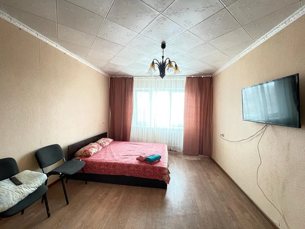 Трешка со стандартным ремонтом в центре