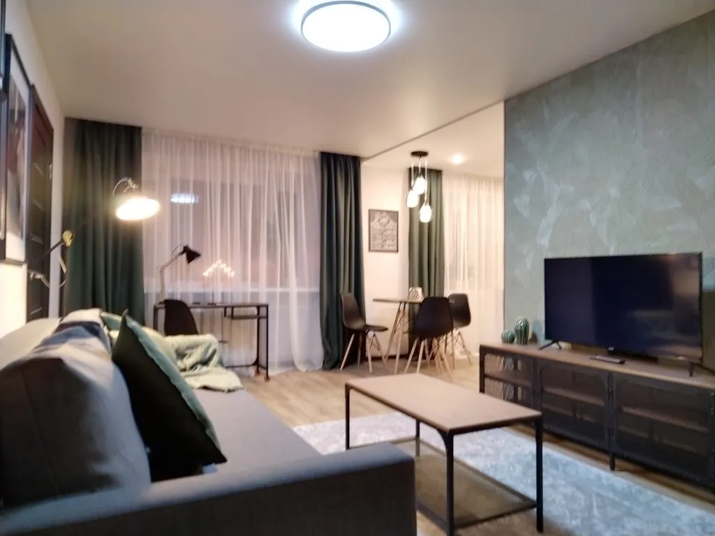 Стильная квартира в центре с видом на Кольский залив