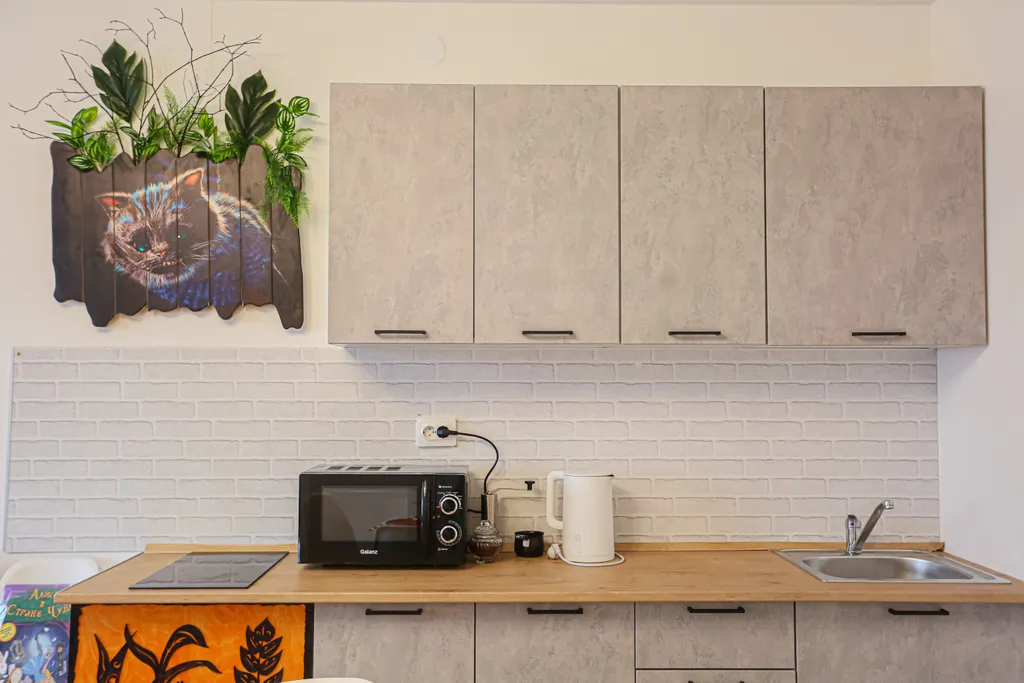 SunSet студия Алиса в стране Чудес