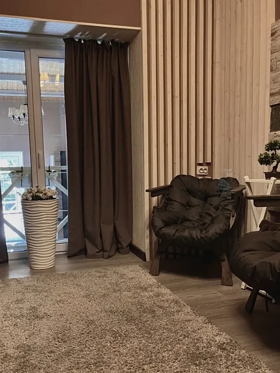 Премиальный Гостевой Дом в темных тонах с видом на горы