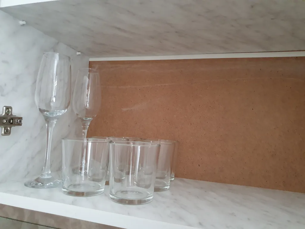 Однокомнатная в брусничных тонах