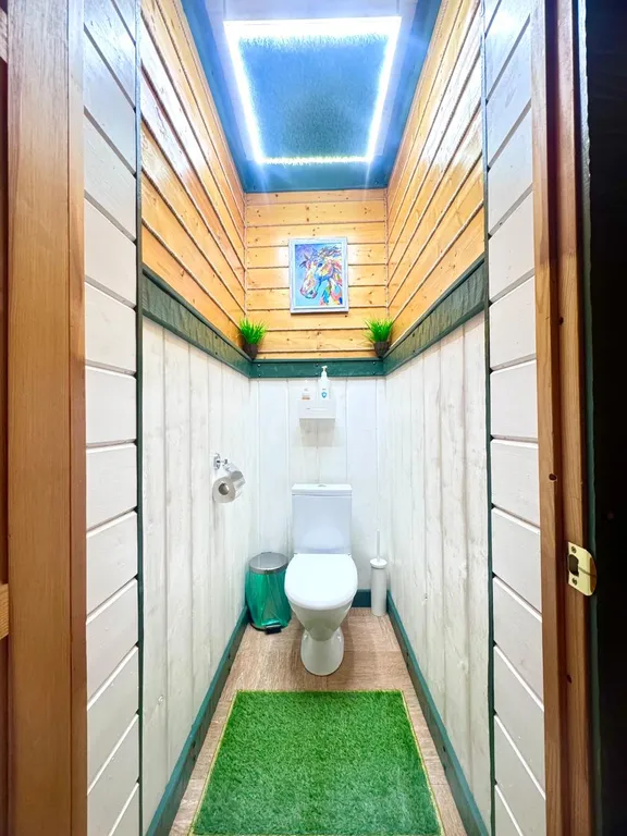 Просторный дом с банькой и видом на храм