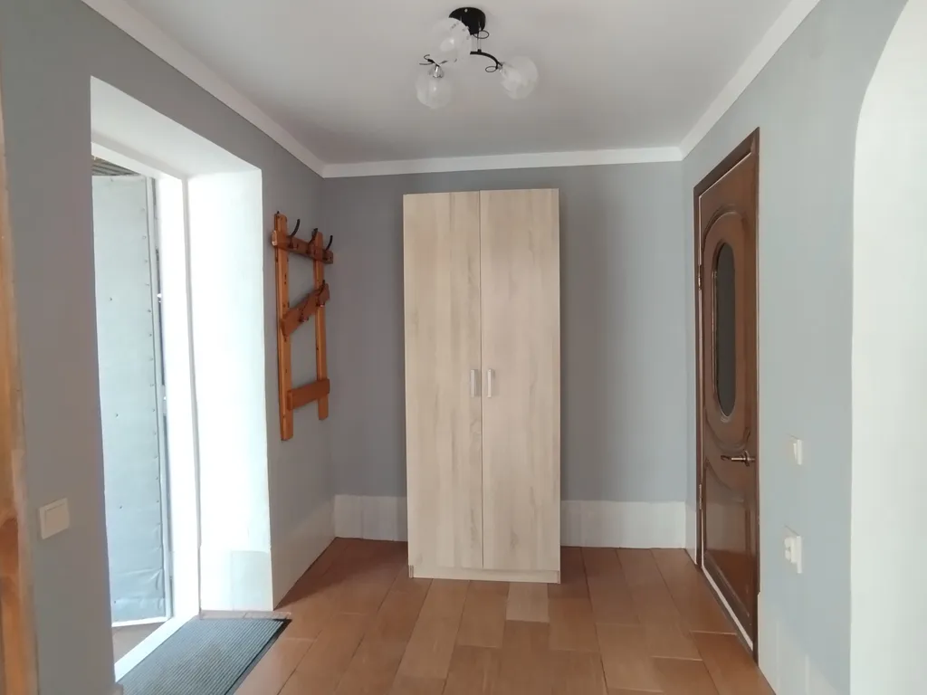 Дом около озера