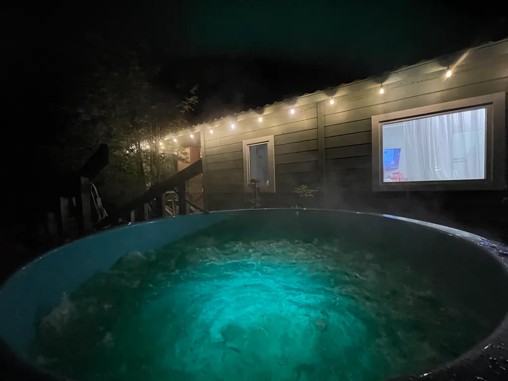 Уютный дом с баней и горячей купелью