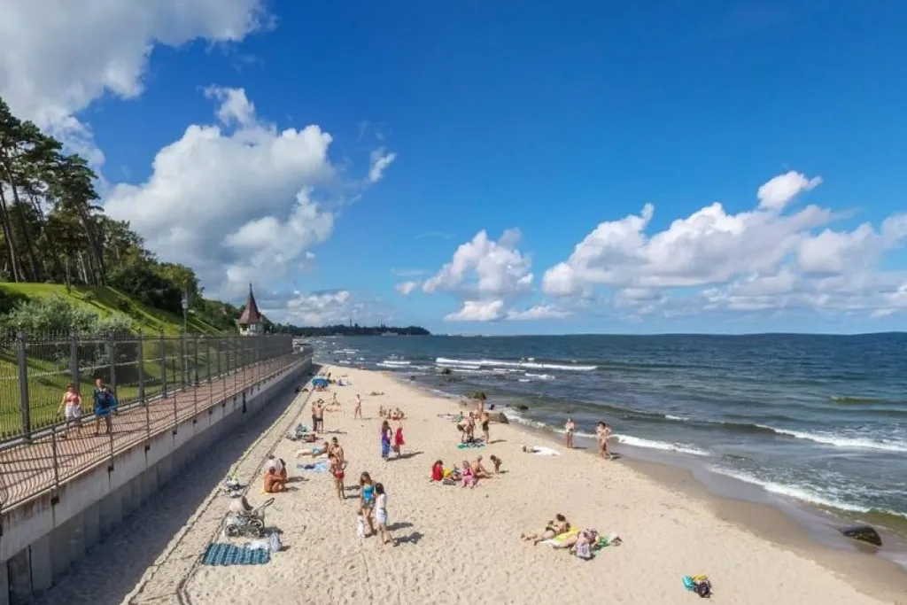 Стильная квартира с хорошим ремонтом в 5-ти минутах от пляжа