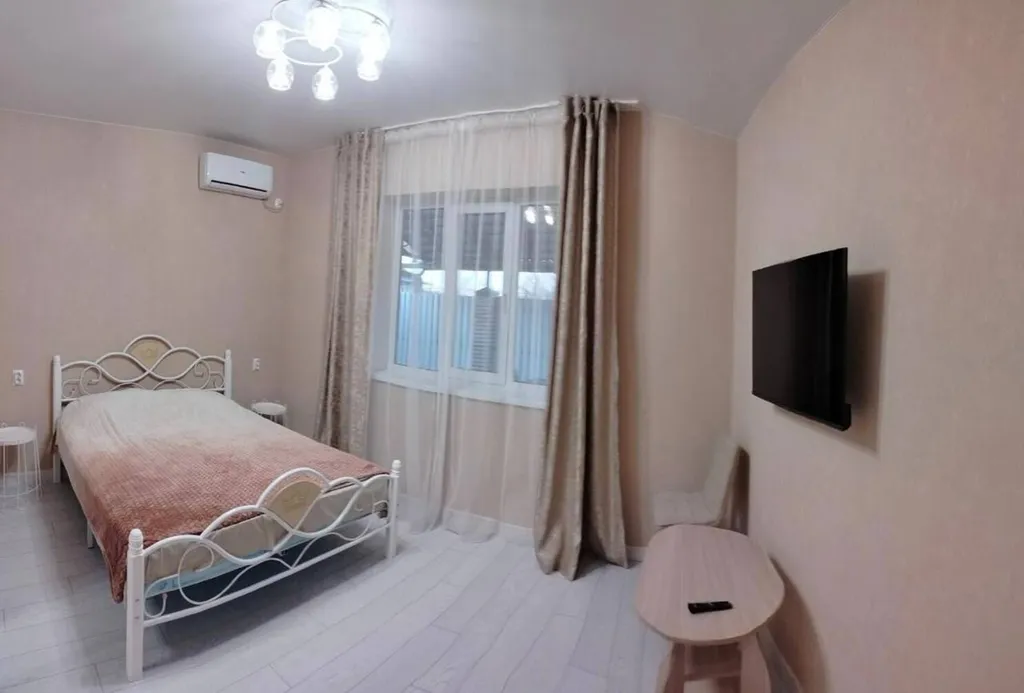 Дом с сауной и бассейном