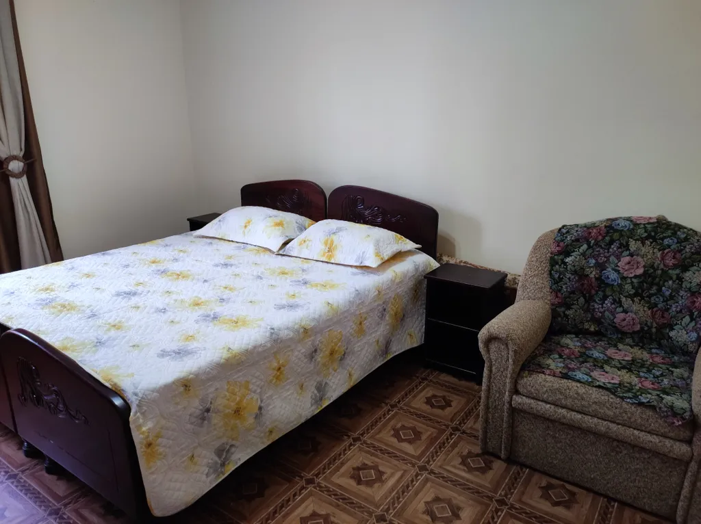 Этаж в уютном доме с видом на Цветник