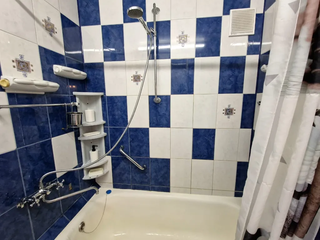 Дизайнерские апартаменты Луна сети Багет