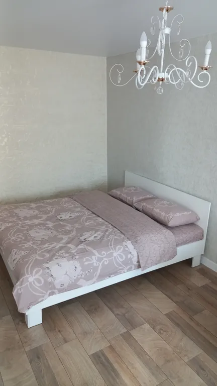 Новая трехкомнатная квартира в самом центре с видом на площадь Победы