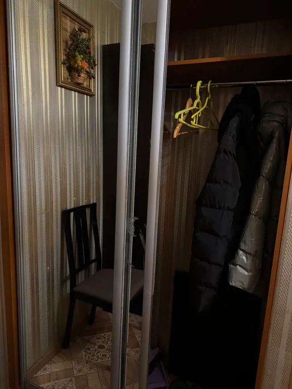 В тихом дворике с утепленной лоджией