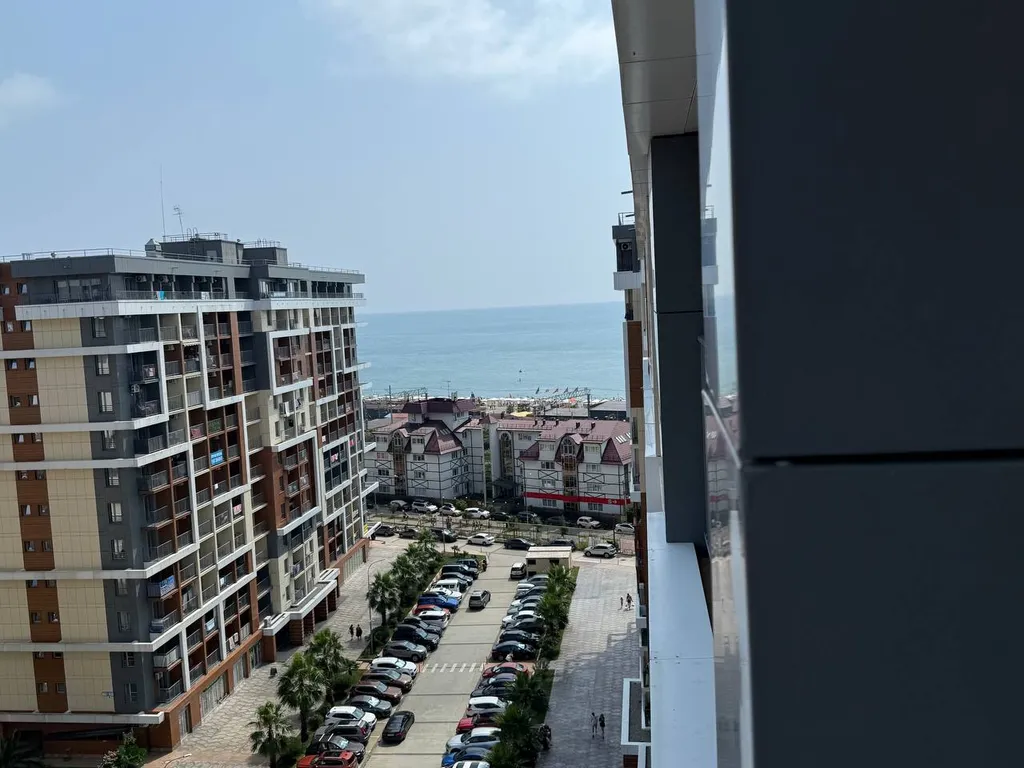 Евродвухкомнатная квартира для всей семьи с видом на море и горы