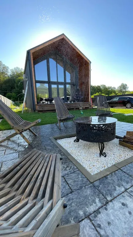 Коттедж Дом с бассейном и чаном — Безымянное