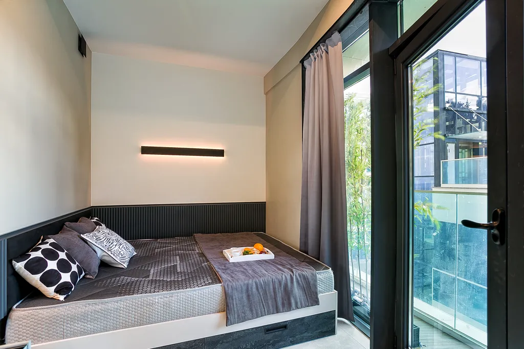 Апартаменты у моря с террасой свой пляж и бассейн в 2 минутах пешком