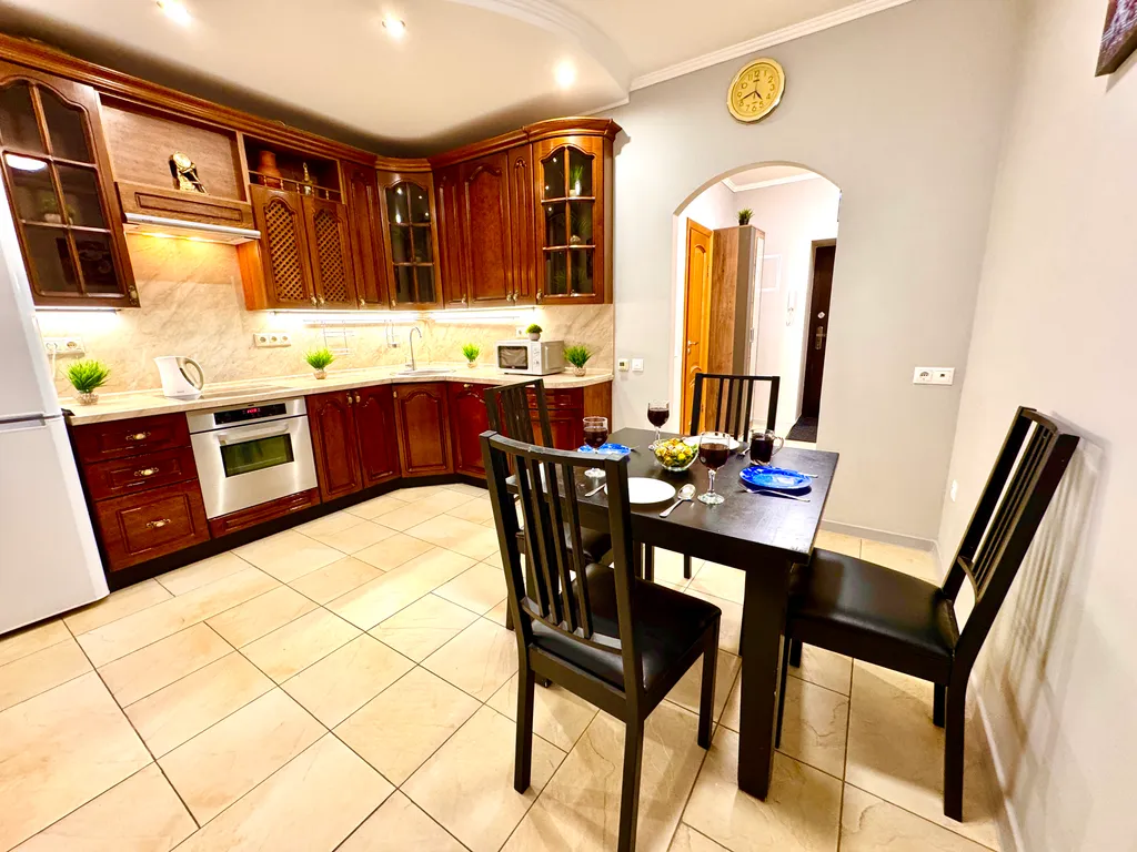 Уютная двушка в центре рядом с набережной реки Волга