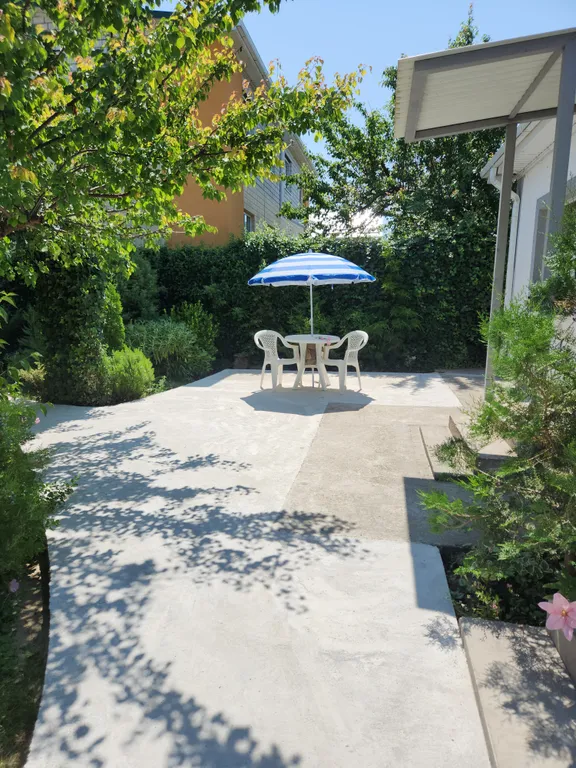 Семейный 3-х комнатный номер в тихом районе