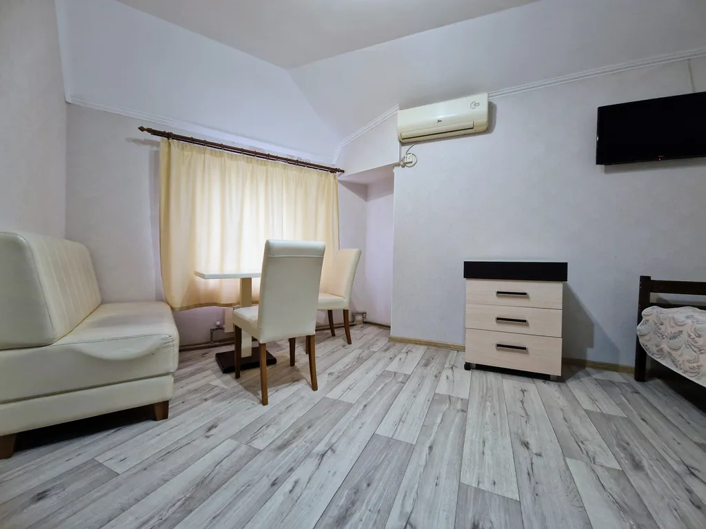 2-комнатная Квартира — аренда посуточно в Феодосия