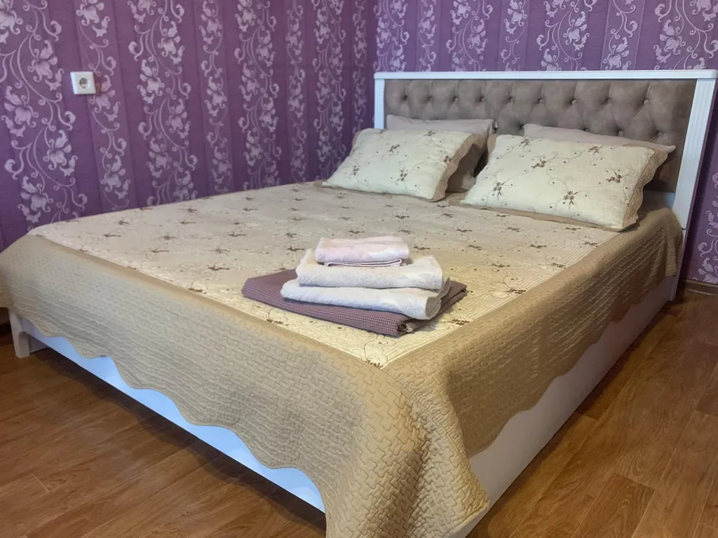 Уютная квартира в хорошем районе — аренда посуточно в Крымск