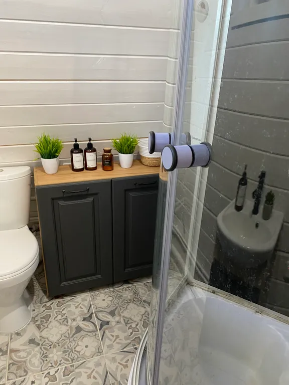 Уютный скандинавский домик у леса