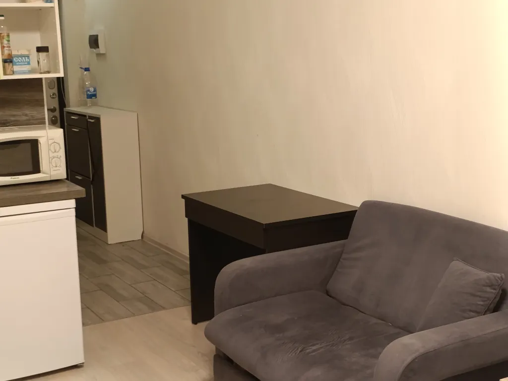 Уютная квартира-студия с большой угловой ванной