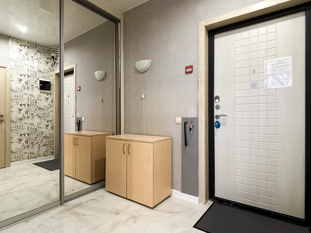 Евродвушка с камином, большой ванной и видом на пруд