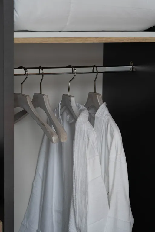 Уютный номер с 2 спальнями и баром, с видом во двор