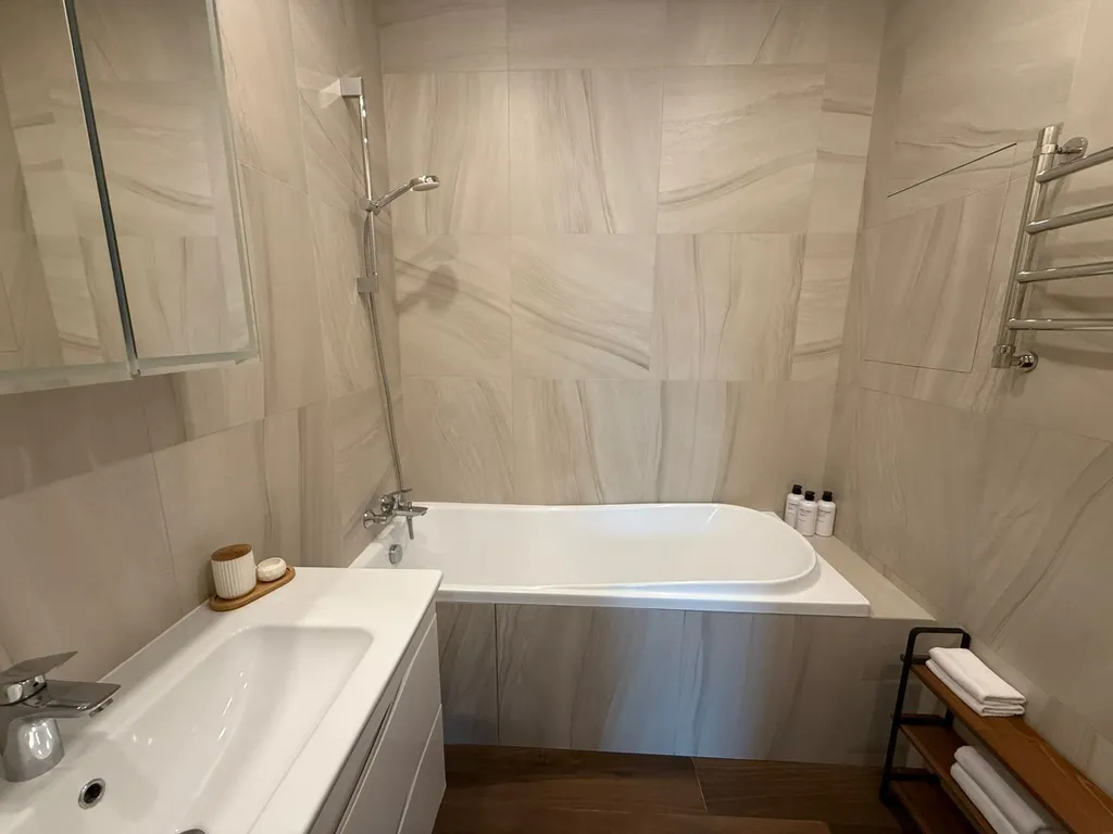 АПАРТАМЕНТЫ ТРЕХКОМНАТНЫЕ 'ФЭМИЛИ  ОНЛИ ФЛЭТПОРТ', для 6 гостей