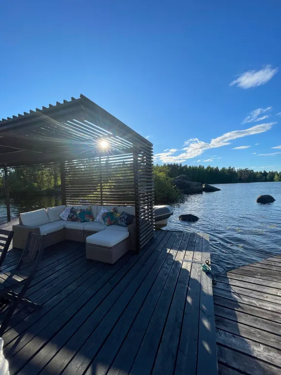 Дом у озера