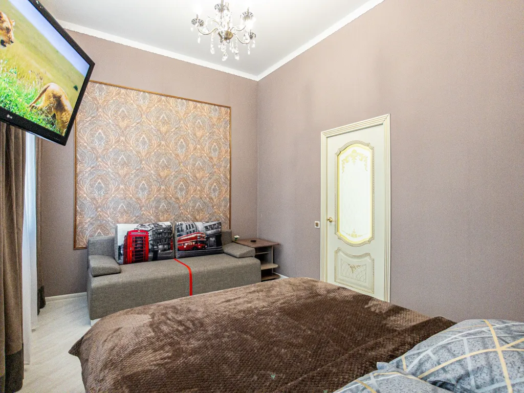 Большая квартира с видом на Крепостную стену и Успенский собор