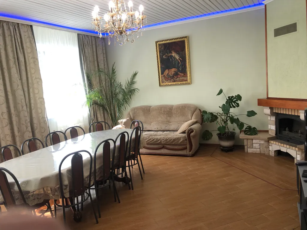 Дом с бассейном и сауной в 5 минутах на автомобиле до Коломенского Кремля