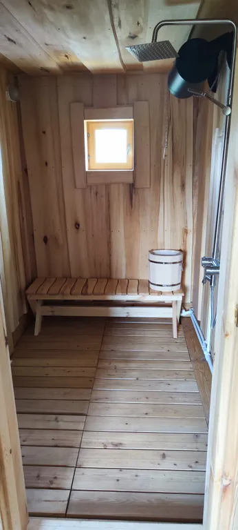 Дом с панорамными окнами в стиле Barn House