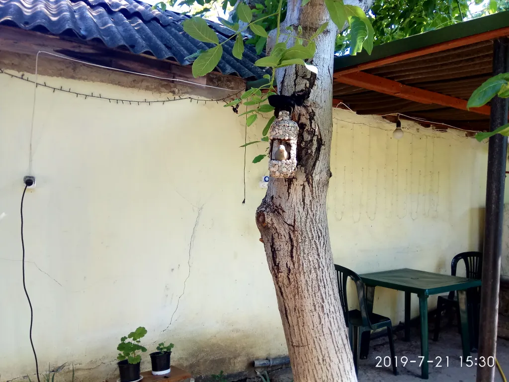 Просторная комната с кондиционером в частном доме