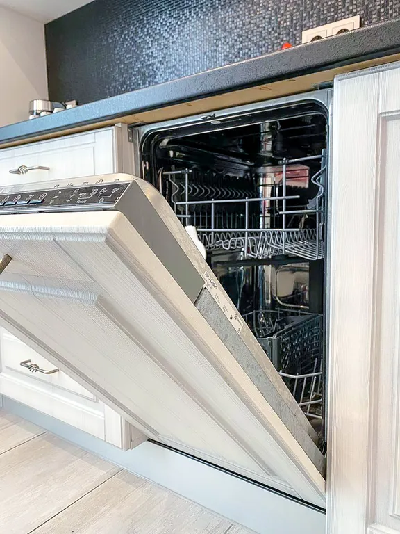 Просторная квартира с видом на море