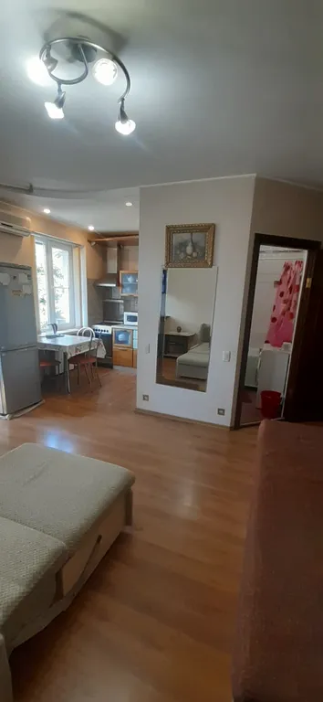 Студия на ялтинской