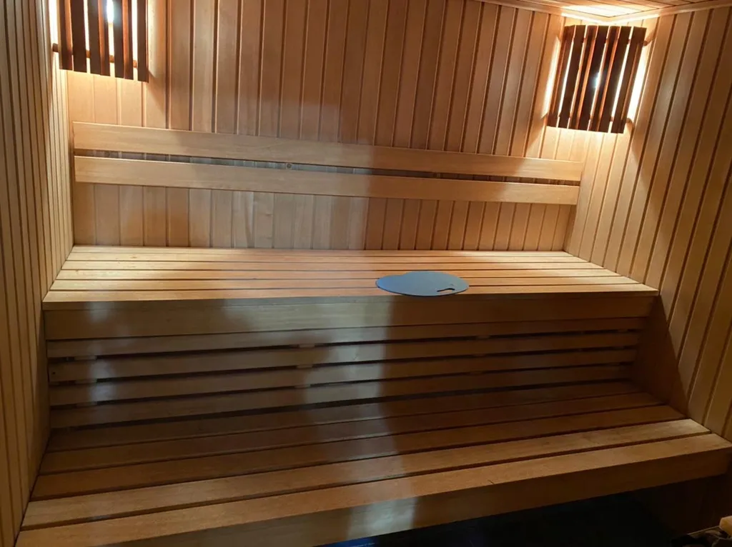 Дом с сауной на Виктории