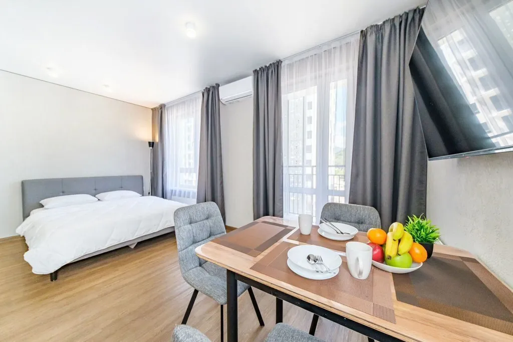 Стильная новая студия с видом на лес