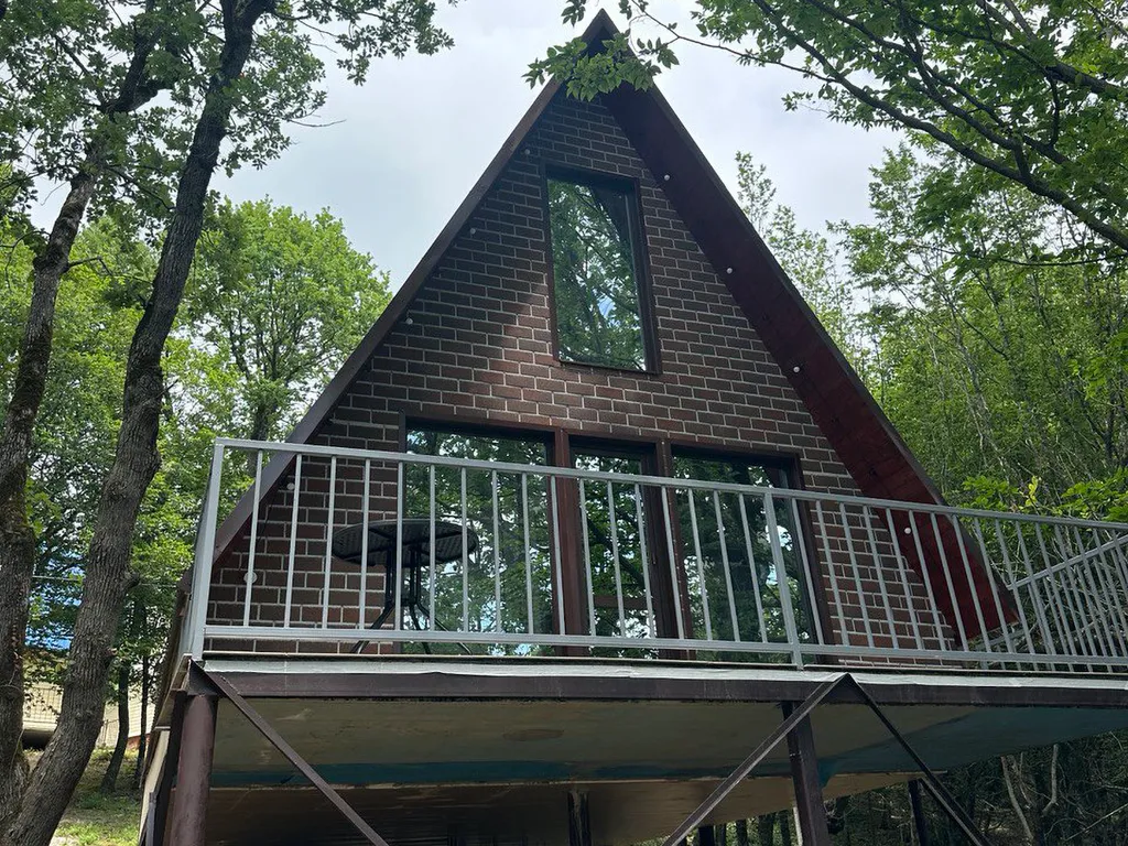 Коттедж А-фрейм шале — Бжид