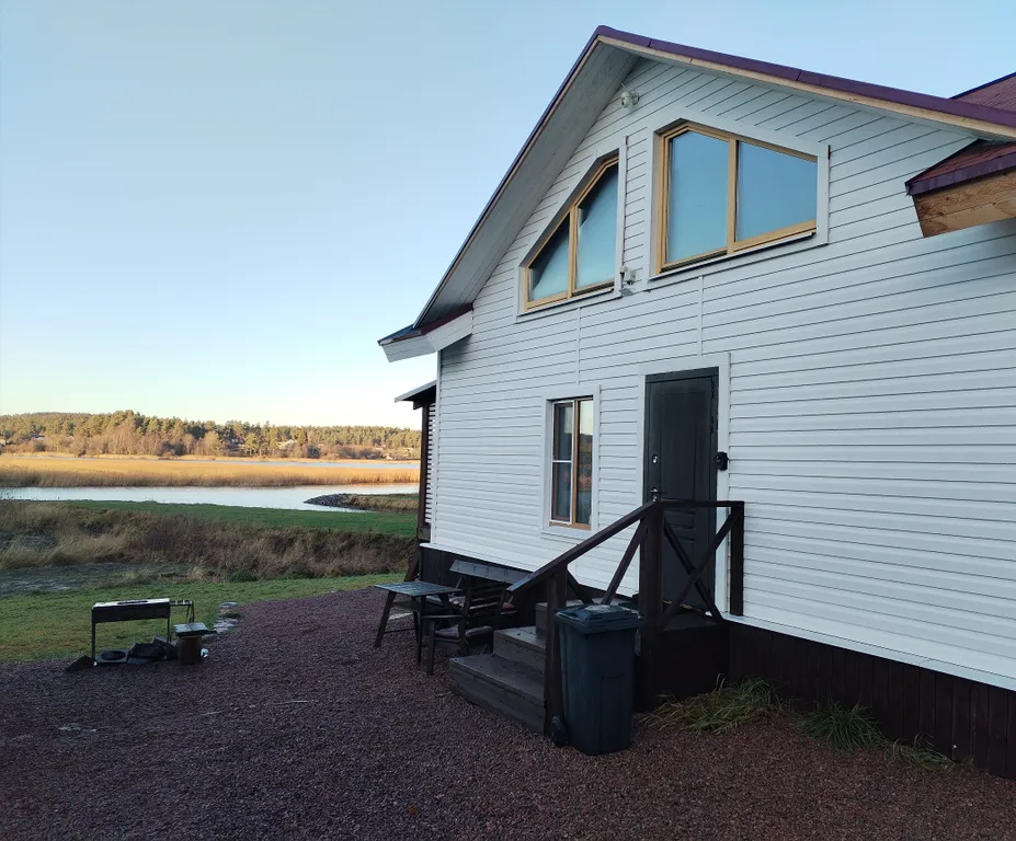 Уютный домик на берегу Ладожского озера с сауной и баней