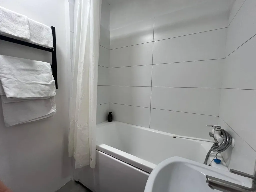 Студия на 15 этаже с современным ремонтом и потрясающим видом на город