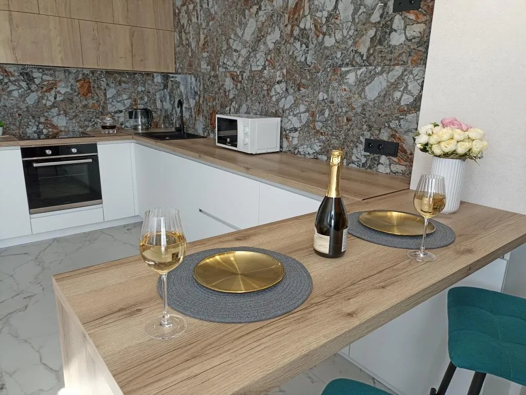 Стильная евродвушка  на 4-х сети апартаментов "Все в гости"