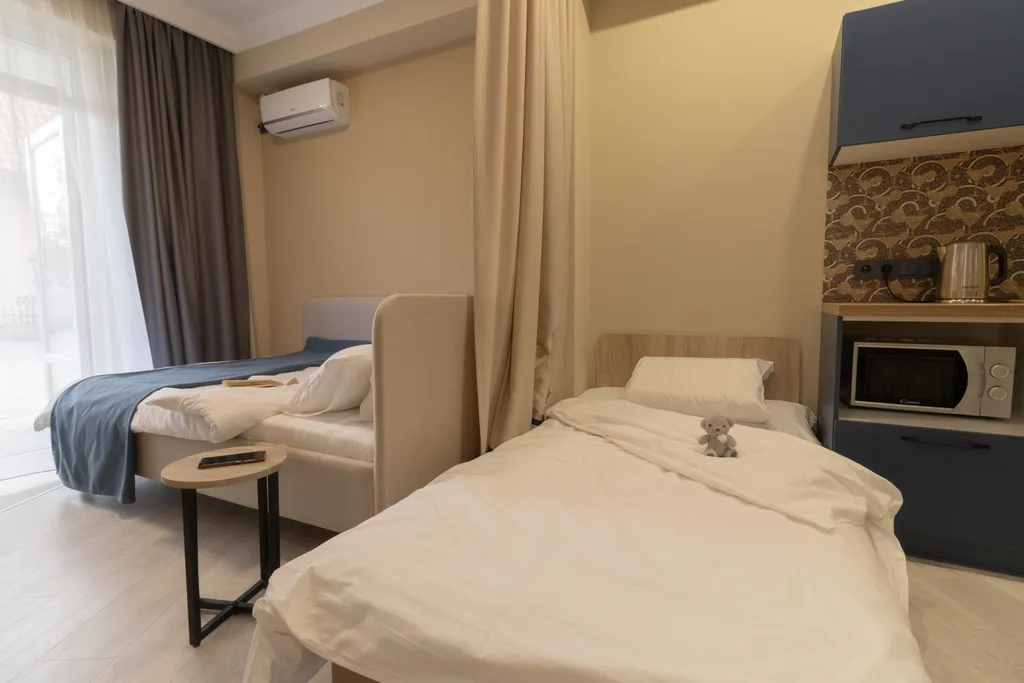 Студия у Массандровского парка в элитном районе Ялты