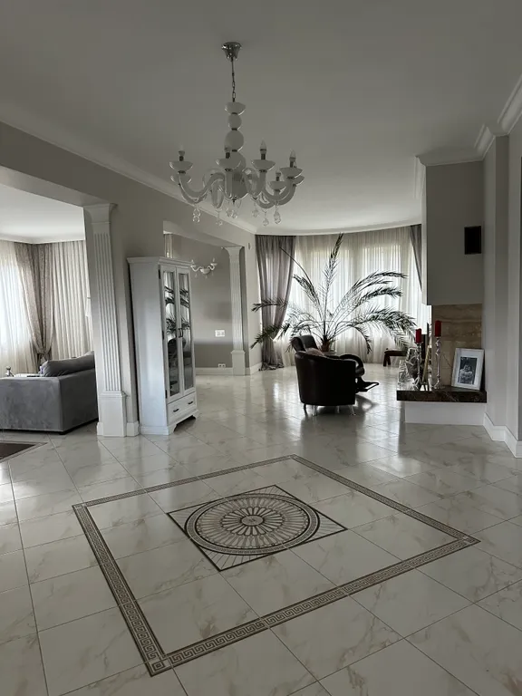 Вилла на берегу реки