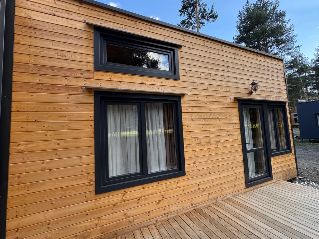 Новый коттедж в лесу