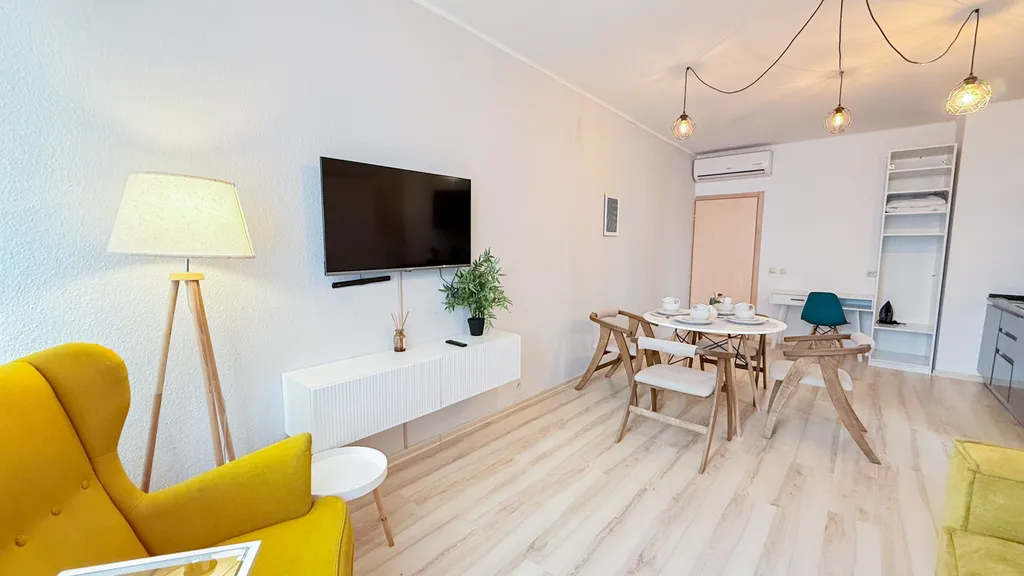 Апартаменты с джакузи около УГМК-Арены