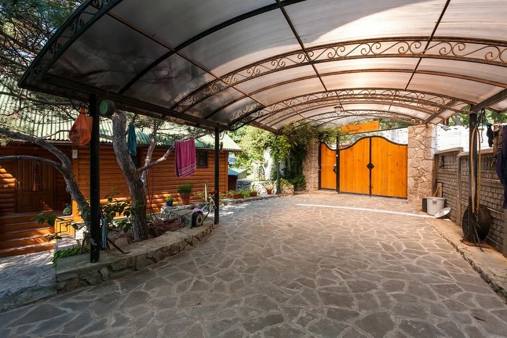 Студия с красивым видом на море и горы