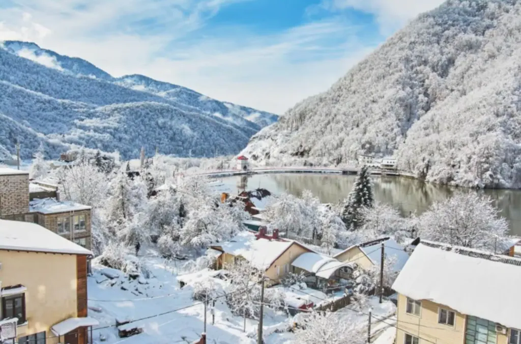 Чудесная квартира с видом на озеро и горы