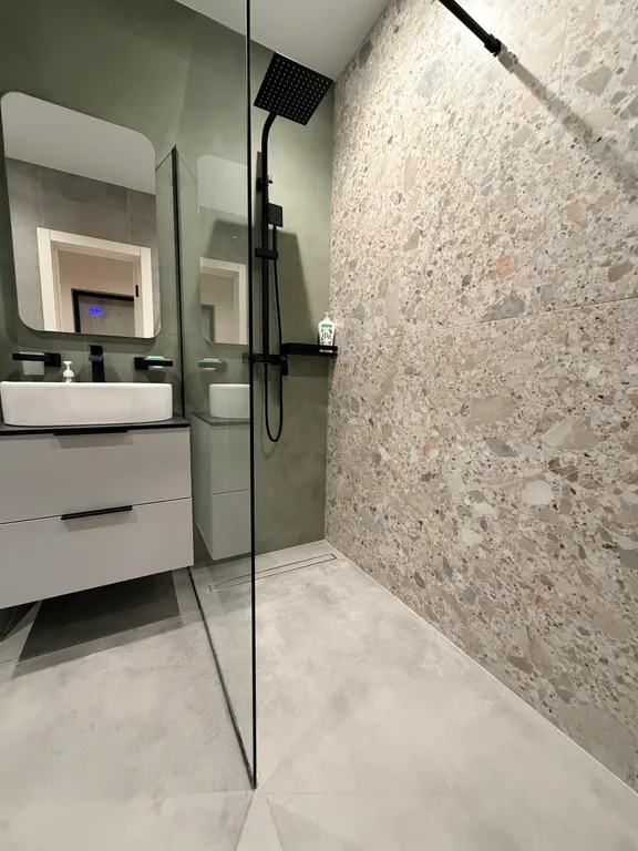 Современная студия в новом доме