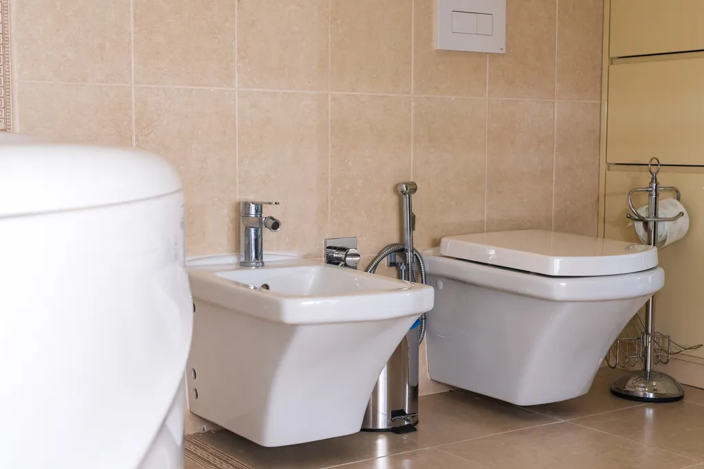 Двухуровневая трёхкомнатная квартира возле моря