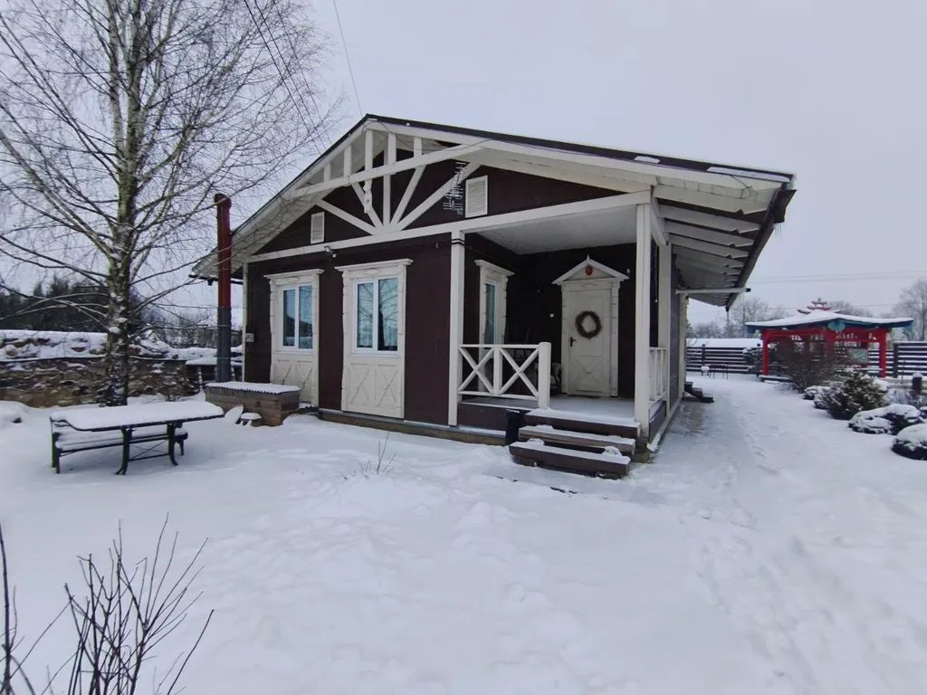 Студия в доме с отдельным входом и санузлом